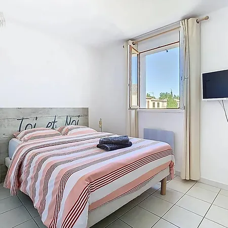 Maison Charmante A + Piscine Partagee * Vias