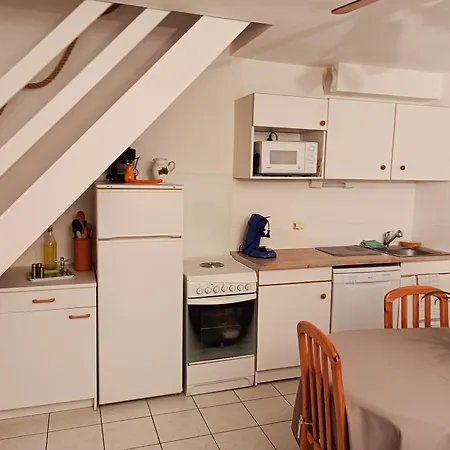 Maison Charmante A + Piscine Partagee Vias