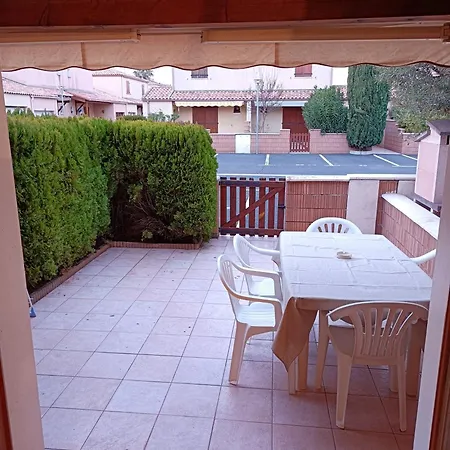Prázdninový dům Maison Charmante A + Piscine Partagee *
